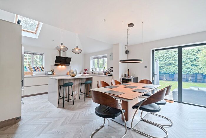 5 Bedroom Detached House For Sale In Evelyn Way, Stoke D'abernon, Cobham, KT11