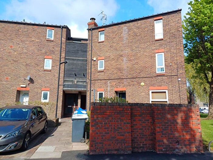 1 Bedroom Flat To Rent In Glimpsing Green, Erith, DA18