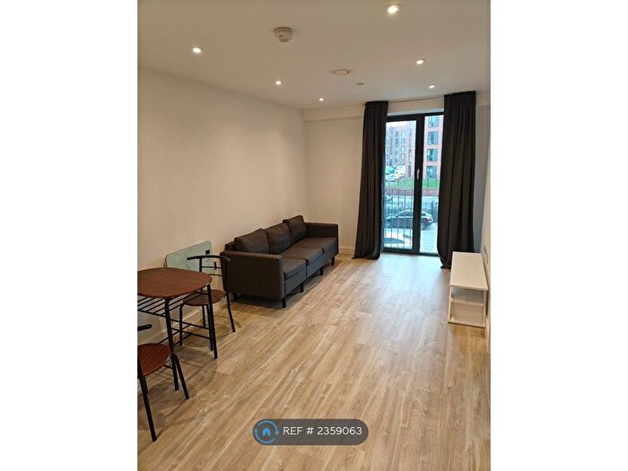 1 Bedroom Flat To Rent In Silkbank Wharf, Salford, M5