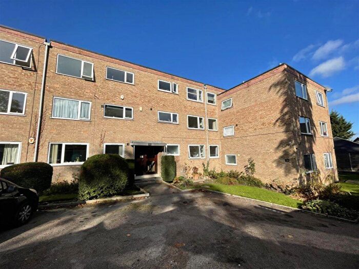 2 Bedroom Flat To Rent In Tiffany Court, Leicester, LE2