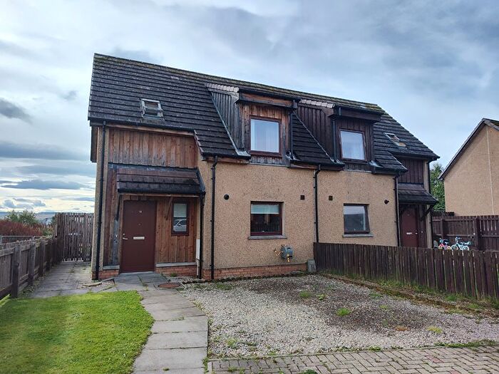 2 Bedroom Semi-detached House For Sale In Harbour View, Invergordon, IV18