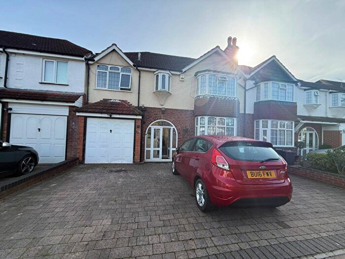 5 Bedroom Semi-Detached House To Rent In Shirley Road, Hall Green, Birmingham, B28