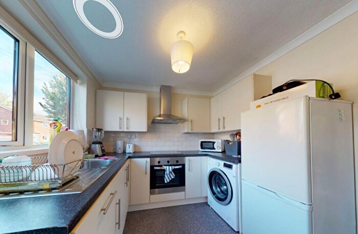 2 Bedroom Semi-Detached House To Rent In Allington Avenue, Lenton, Nottingham, NG7