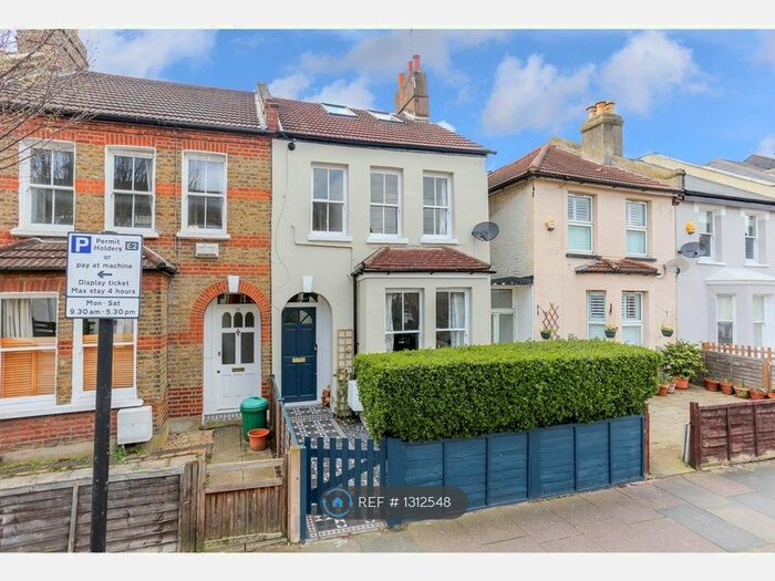 3 Bedroom End Of Terrace House To Rent In Bickersteth Road, London SW17