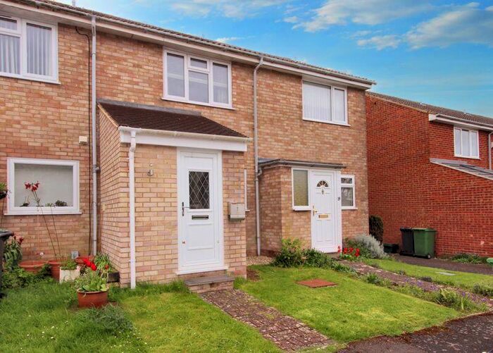 2 Bedroom Terraced House To Rent In Arundel Gardens, Basingstoke, RG23
