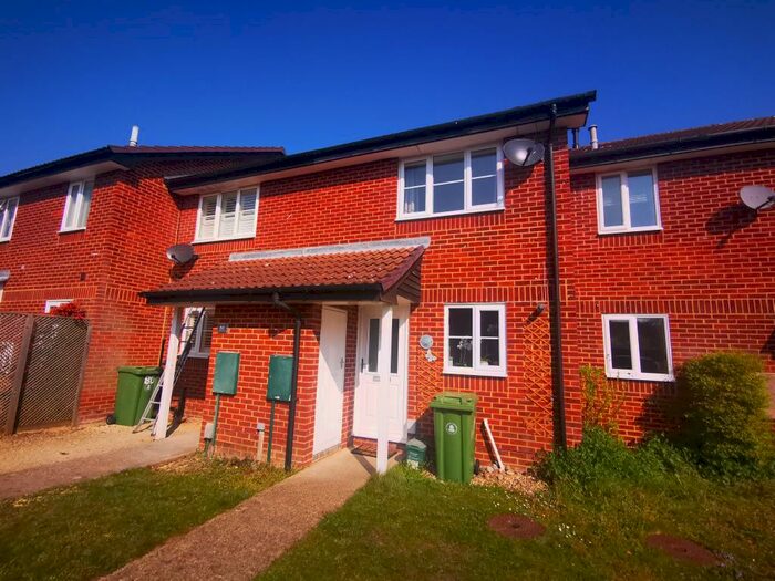 2 Bedroom House To Rent In Cheylesmore Park, GU16