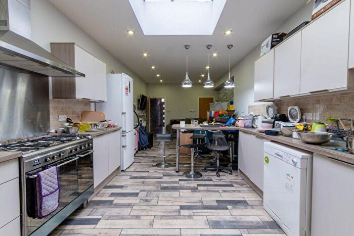 6 Bedroom House To Rent In Tiverton Road, Selly Oak, B29