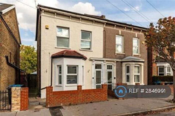 4 Bedroom Semi Detached House To Rent In Stroud Road, London, SE25
