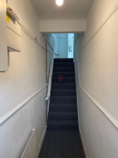 3 Bedroom Maisonette To Rent In Sussex Road, Southall, UB2