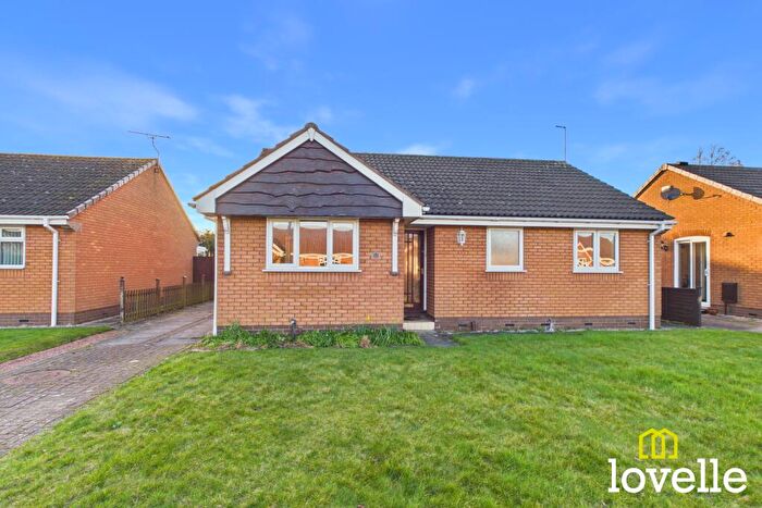 2 Bedroom Bungalow For Sale In Inverewe Way, Cottingham, HU16