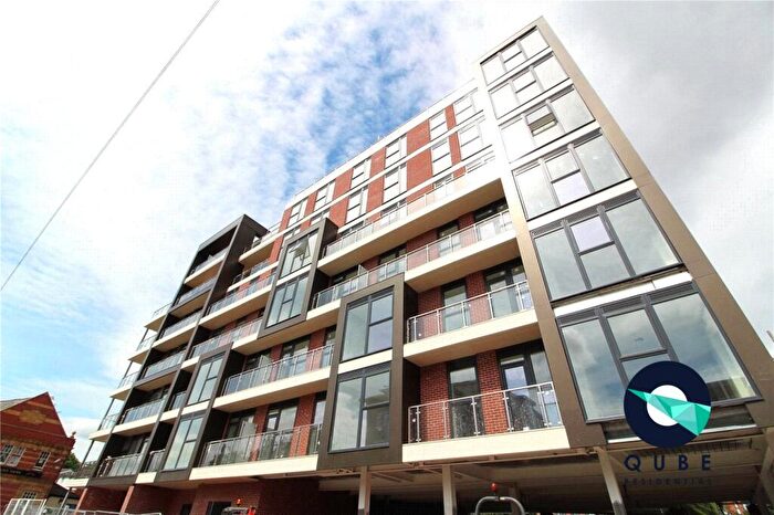 2 Bedroom Flat To Rent In Bridgewater Gate, Woden Street, Salford, Greater Manchester, M5