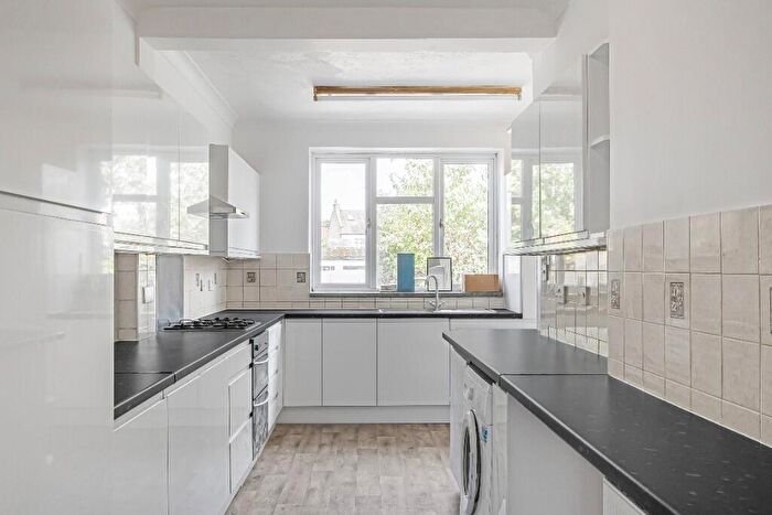 3 Bedroom End Of Terrace House For Sale In Elmfield Road, London, E4