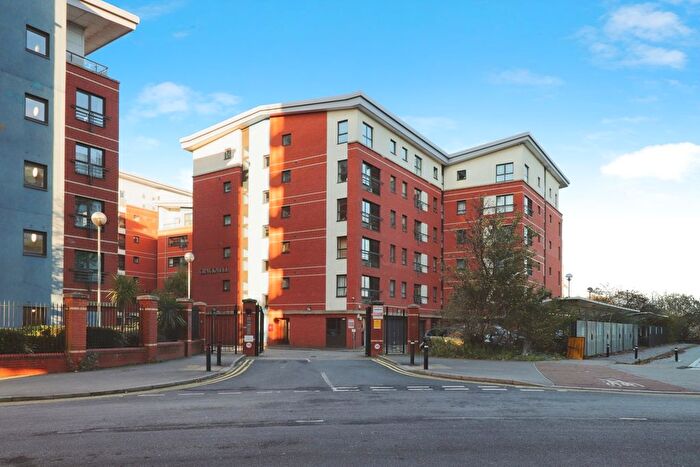 2 Bedroom Flat For Sale In Millsands, Sheffield, S3