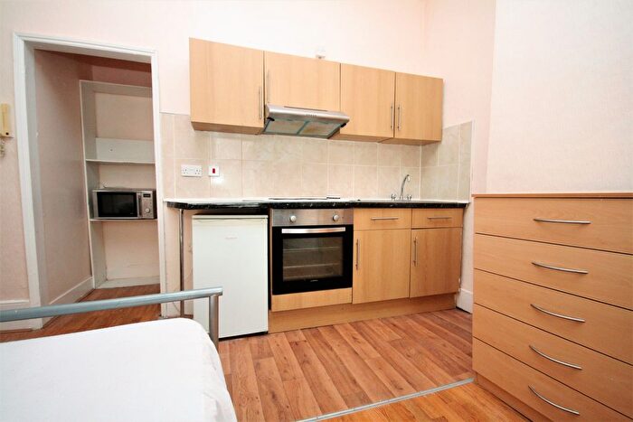 1 Bedroom Studio To Rent In Pakeman Street, London, N7