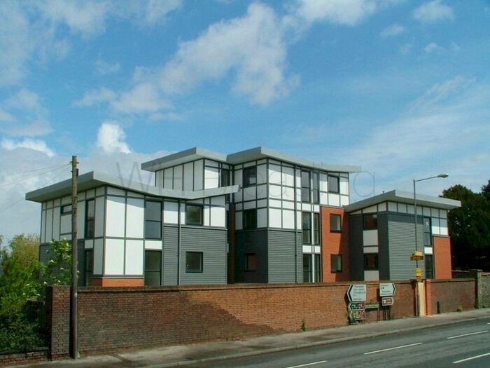2 Bedroom Flat To Rent In Preston Grove, Faversham, ME13