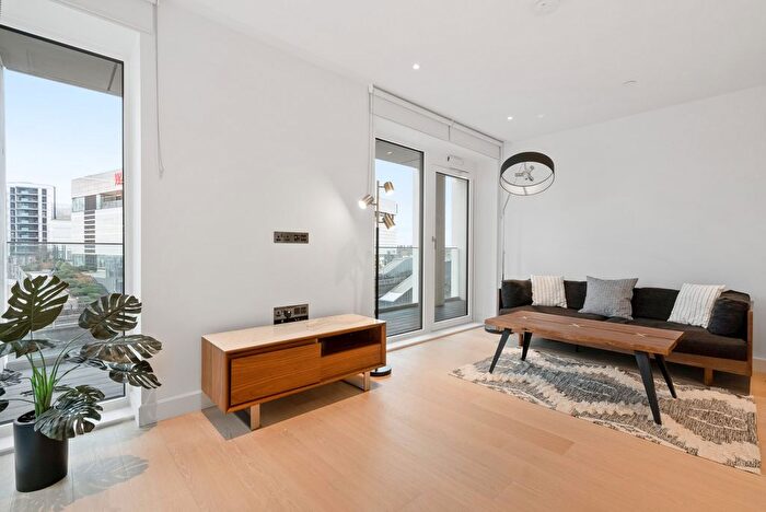 2 Bedroom Flat To Rent In White City Living, London, W12