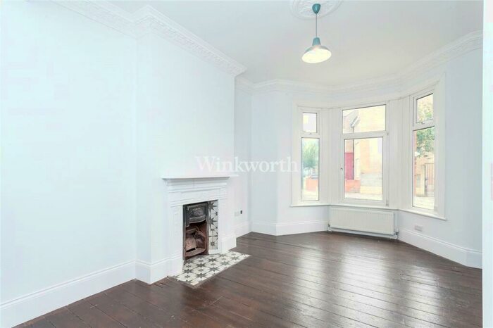 2 Bedroom Apartment To Rent In Marden Road, London, N17