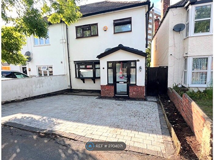 5 Bedroom Semi Detached House To Rent In Crescent Road, Warley, Brentwood, CM14