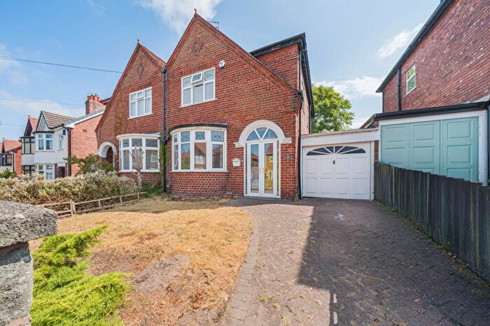 3 Bedroom Semi-Detached House For Sale In St. David Road, Prenton, CH43