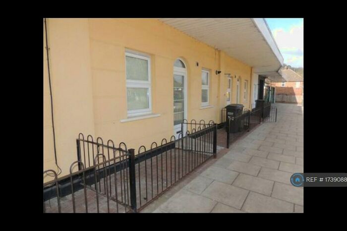 2 Bedroom Maisonette To Rent In Old Lodge Lane, London, CR8