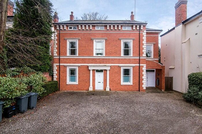 2 Bedroom Flat To Rent In Gough Road, Edgbaston, Birmingham, B15