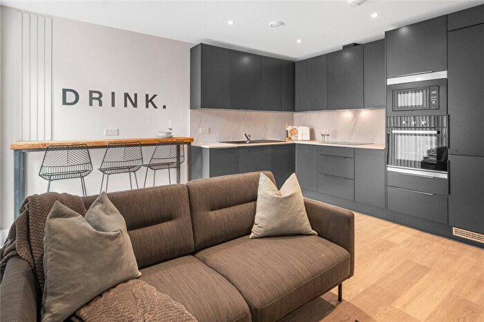 3 Bedroom Apartment To Rent In Selly Hill Road, Birmingham, West Midlands, B29
