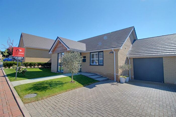 2 Bedroom Detached Bungalow For Sale In Gorsley, Ross-On-Wye, HR9