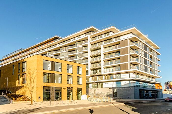 2 Bedroom Flat To Rent In River Gardens Walk, Greenwich, London, SE10