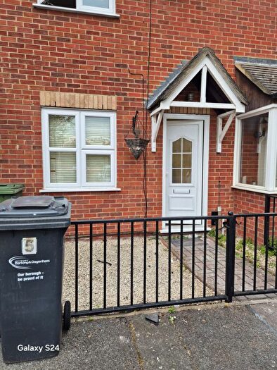 2 Bedroom Semi-Detached House To Rent In Jacobs Close, Dagenham, RM10