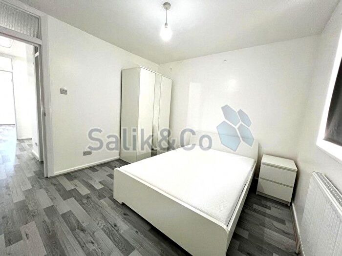 4 Bedroom Town House To Rent In Brick Lane, London, E2