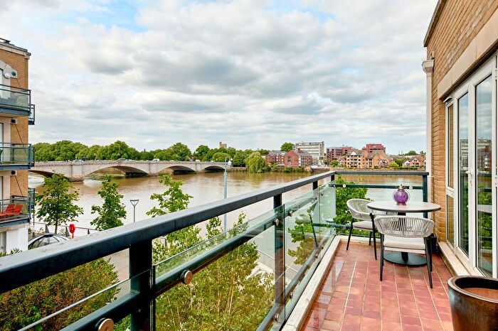 3 Bedroom Flat For Sale In Brewhouse Lane, Putney Wharf, SW15