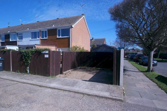 3 Bedroom End Of Terrace House To Rent In Priory Close, Broadstairs, CT10
