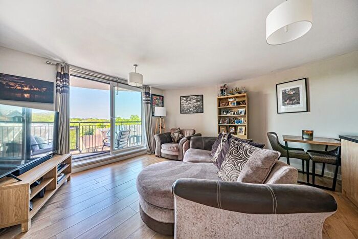 2 Bedroom Flat For Sale In North Court, Camberley, Surrey, GU15
