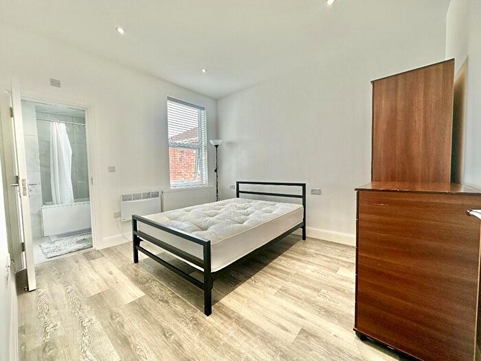 1 Bedroom Flat To Rent In Beaconsfield Road, London, NW10