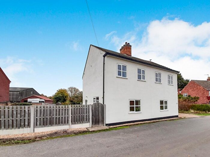 4 Bedroom Detached House For Sale In Church Road, Laughton, Gainsborough, DN21
