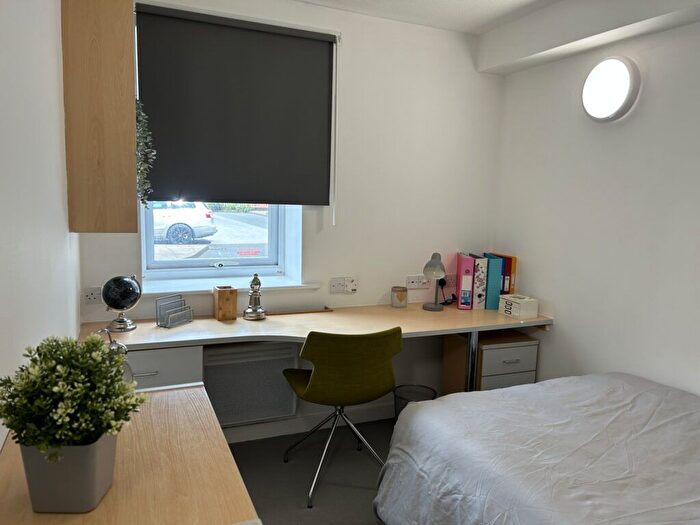 1 Bedroom Flat To Rent In Great Horton Road, Bradford, BD7