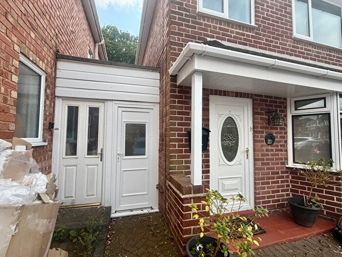 3 Bedroom Semi-Detached House To Rent In Arundel Road, Birmingham, B14