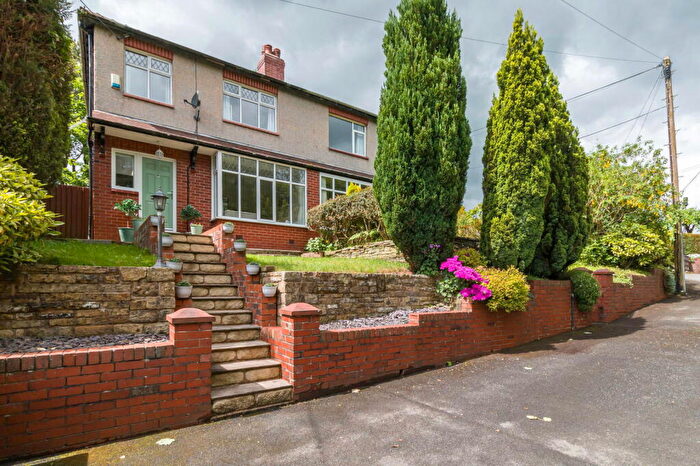 3 Bedroom Semi-Detached House For Sale In Wall Hill Road, Dobcross, Saddleworth, OL3