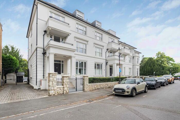 2 Bedroom Apartment To Rent In Trinity Place, SL4