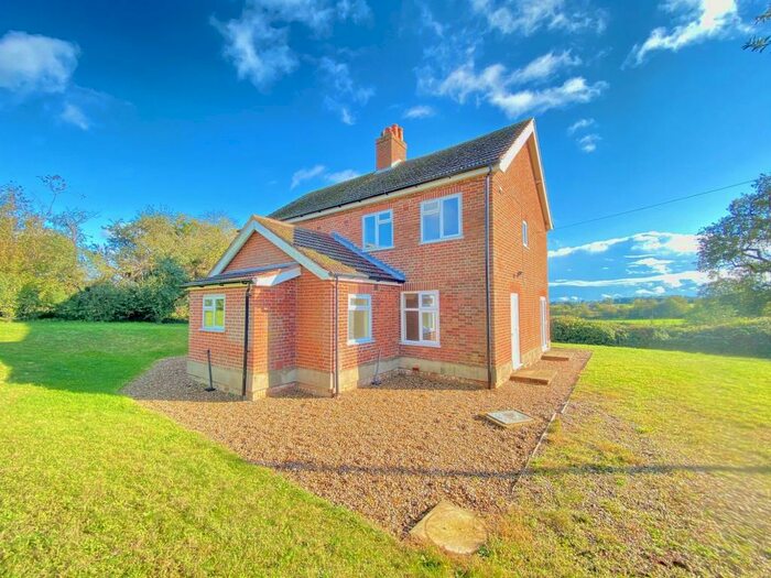 4 Bedroom Cottage To Rent In Intwood, Norwich, NR4