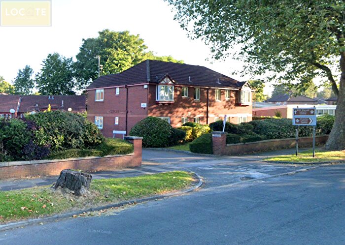 2 Bedroom Apartment For Sale In The Spinney, Flixton, M41