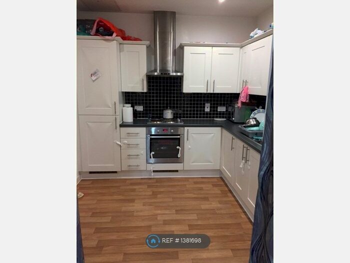 2 Bedroom Flat To Rent In Kingsley Mews, Ilford, IG1