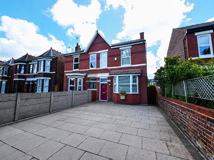 3 Bedroom Semi-Detached House For Sale In Manning Road, Southport, Merseyside, PR8