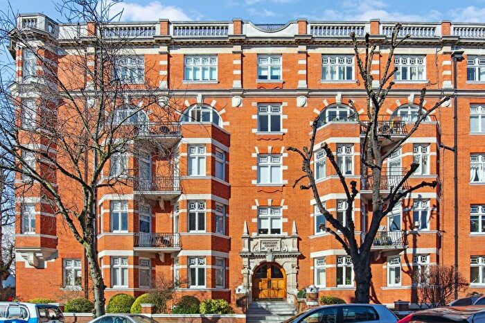 3 Bedroom Flat For Sale In Abingdon Villas, High Street Kensington, W8