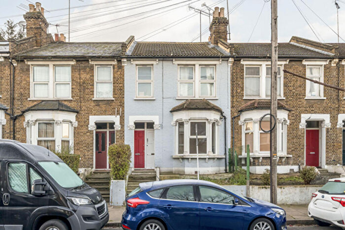 1 Bedroom Flat For Sale In Gurdon Road, Charlton, SE7