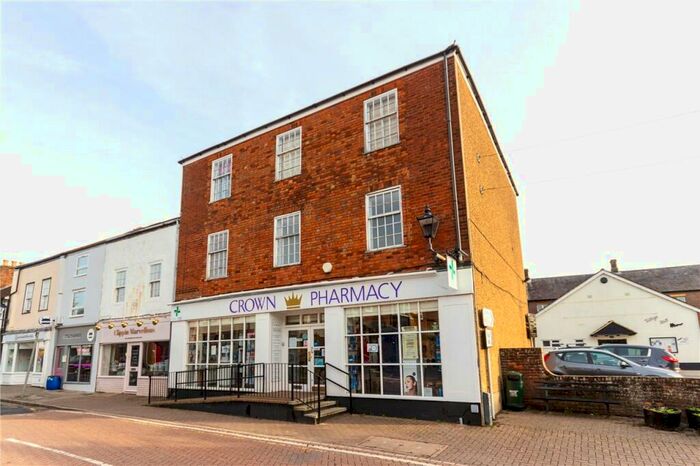 1 Bedroom Flat To Rent In High Street, Redbourn, St. Albans, Hertfordshire, AL3