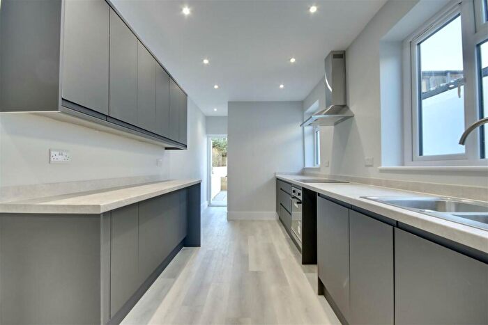 4 Bedroom Terraced House To Rent In Powerscourt Road, Portsmouth, PO2