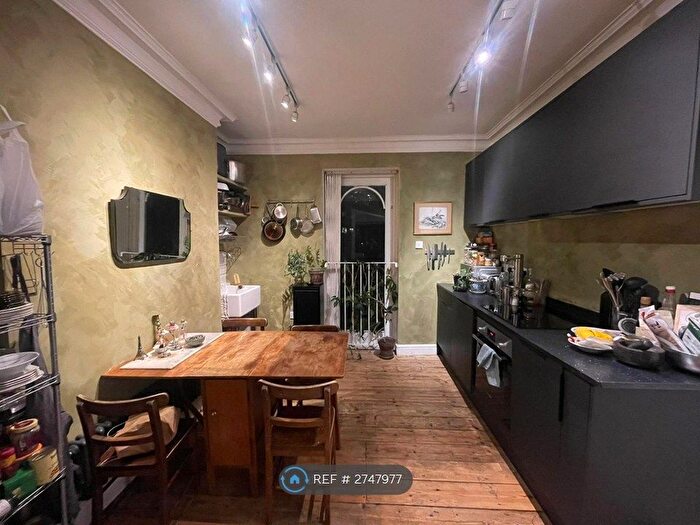 1 Bedroom Maisonette To Rent In Camberwell New Road, London, SE5