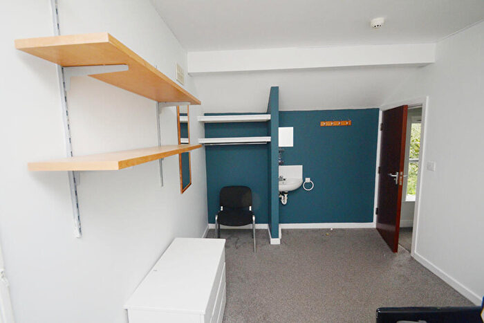 4 Bedroom Flat To Rent In Clifton Avenue, Fallowfield, Manchester, M14