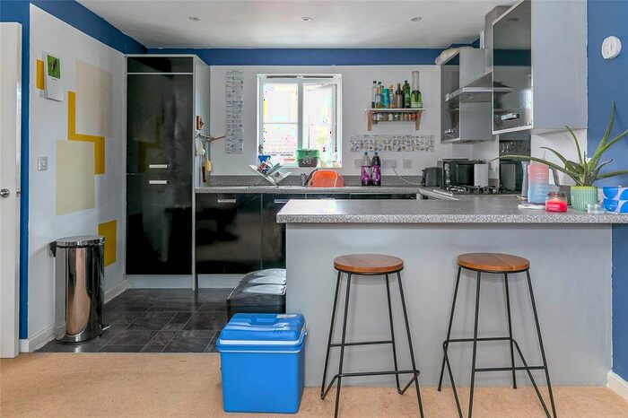 2 Bedroom Flat To Rent In Snowberry Walk, St George, Bristol, BS5